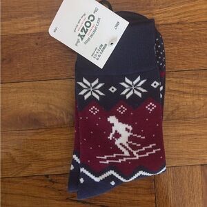 NWT Dick’s Sporting Goods Men's Winter Patterned Socks - Navy and Red